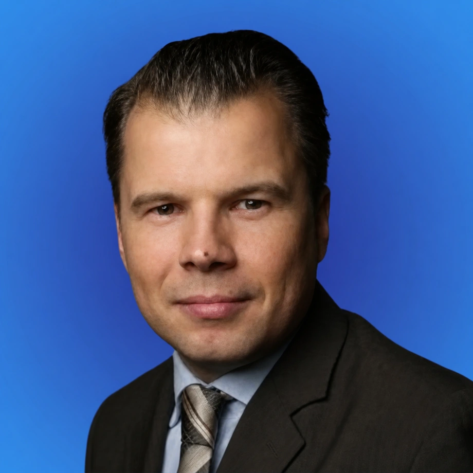 Portrait von Timo Schönfeld